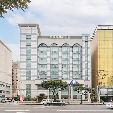 Jeju Parkside Tourist Hotel Экстерьер фото