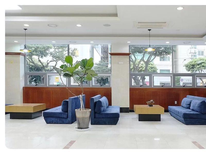 Jeju Parkside Tourist Hotel Экстерьер фото