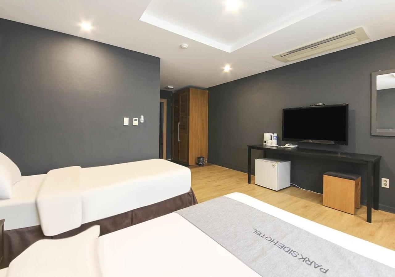 Jeju Parkside Tourist Hotel Экстерьер фото