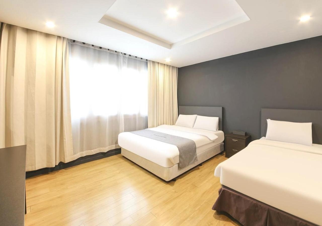 Jeju Parkside Tourist Hotel Экстерьер фото